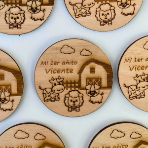 Imanes y llaveros en compensado