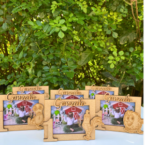 Mini portarretratos con apliques en mdf natural