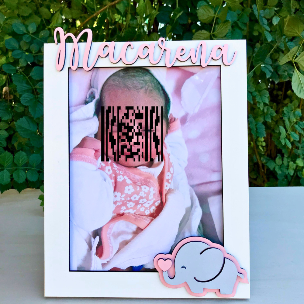 Portarretrato en fibro plus con nombre y apliques a color - Imagen 2